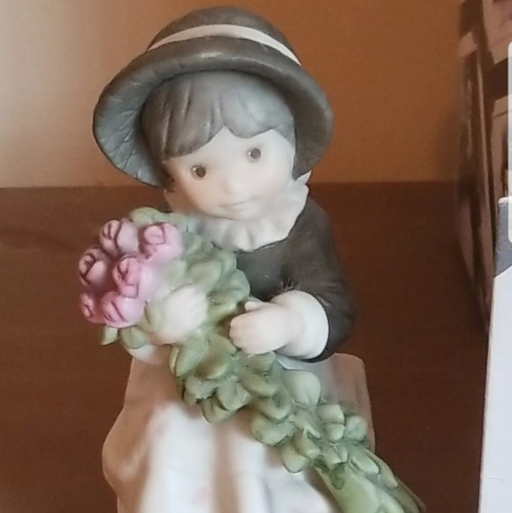 Pretty As A Picture One Of Lifes Sweetest Moments Spent Dreaming Enesco 47240 - Picture 2 of 12